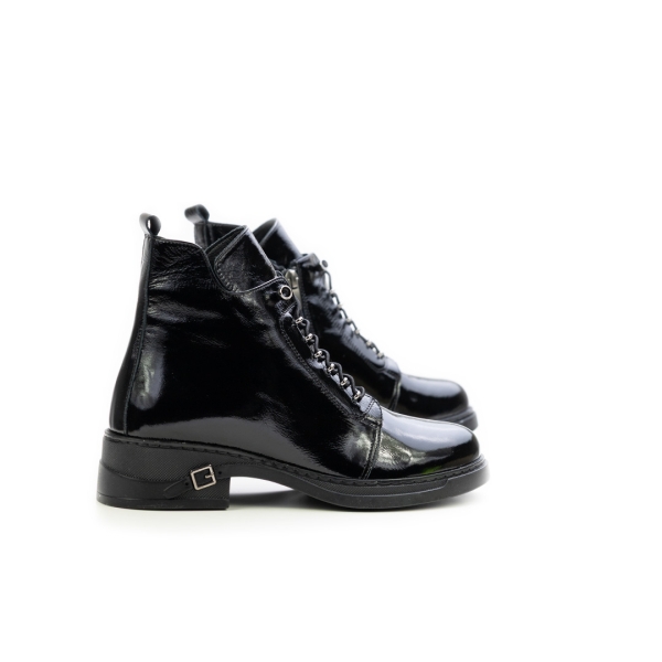 Дамски ежедневни боти от естествен лак черни B1 40-83-14