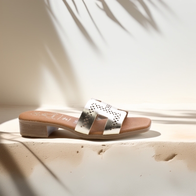 Дамски ежедневни чехли от естествена кожа в злато 5882 Oh My Sandals