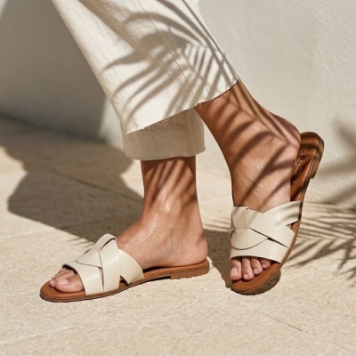 Дамски ежедневни чехли от естествена кожа бежови 5805 Oh My Sandals